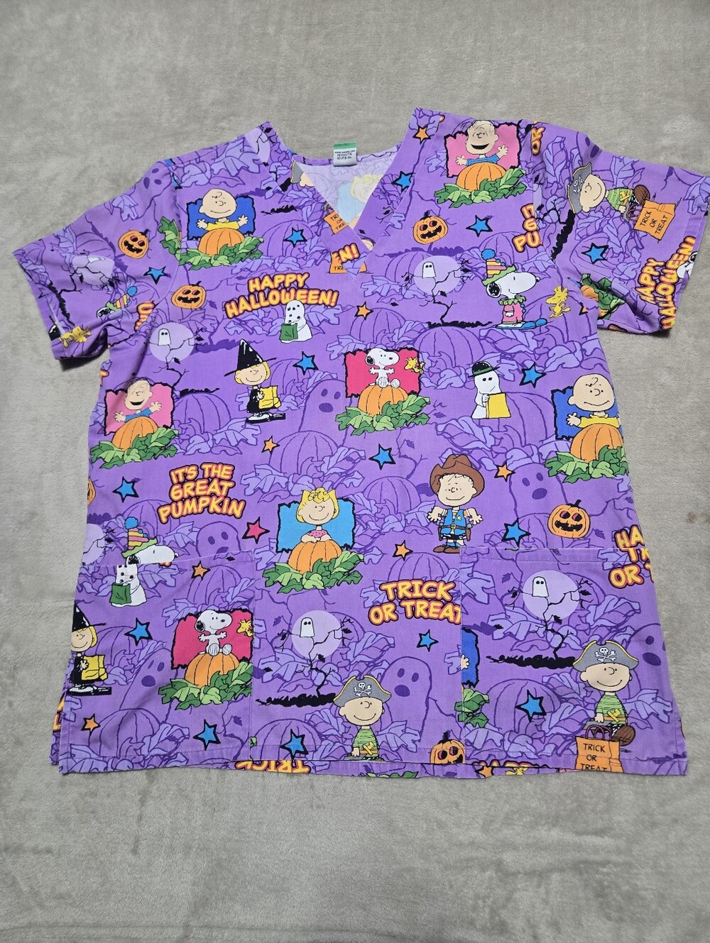 Peanuts Purple Halloween Scrub Top with Snoopy & Friends Women's Size Large